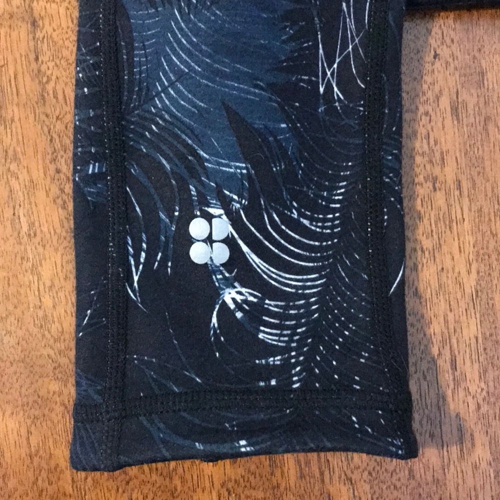Sweaty Betty High Waist REVERSIBLE Yoga Legging - Picture 4 of 7